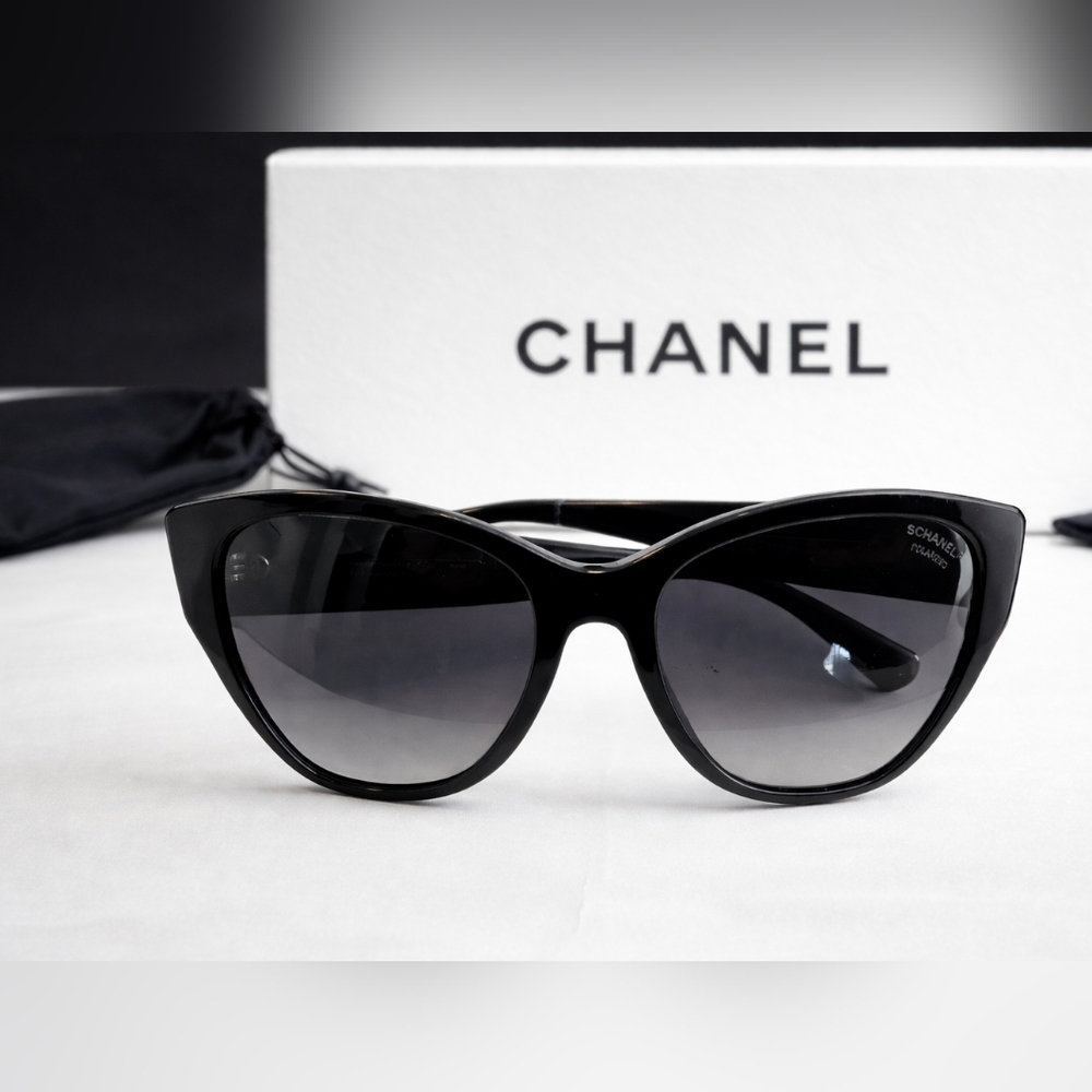Authentic Chanel 5412 501/SC Black Women's Oversized Cat Eye Sunglasses Italy.